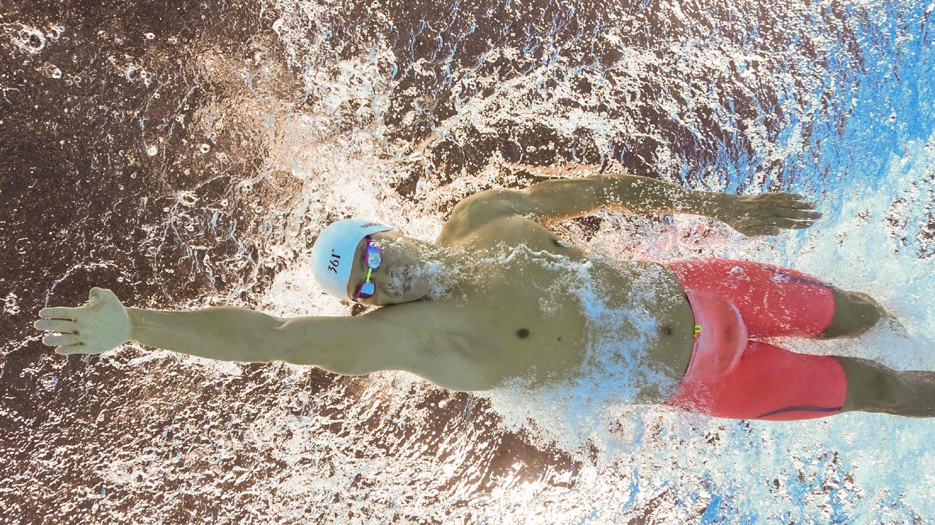 VAR判罚引发巨大争议 关键进球被吹球迷哗然