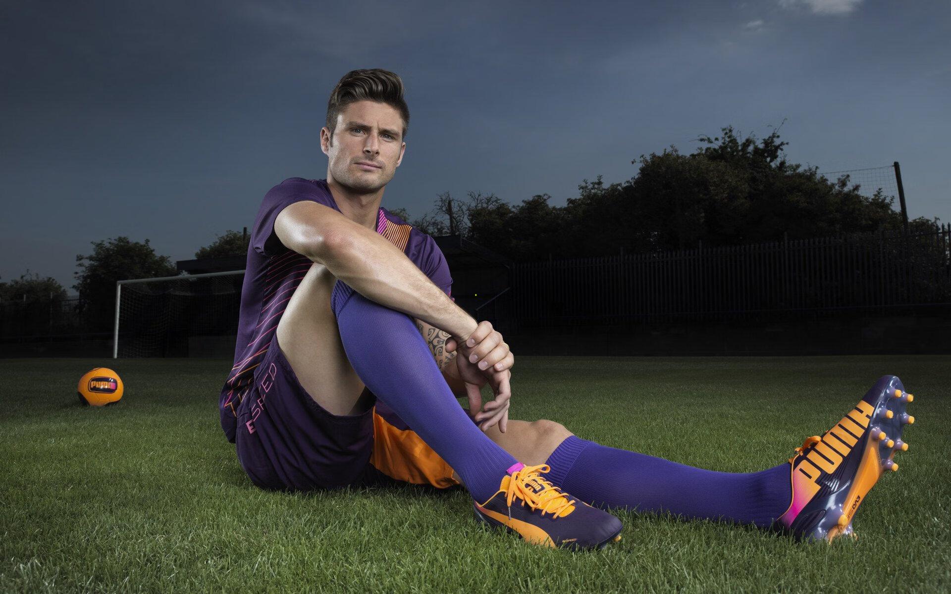 VAR判罚引发巨大争议 关键进球被吹球迷哗然