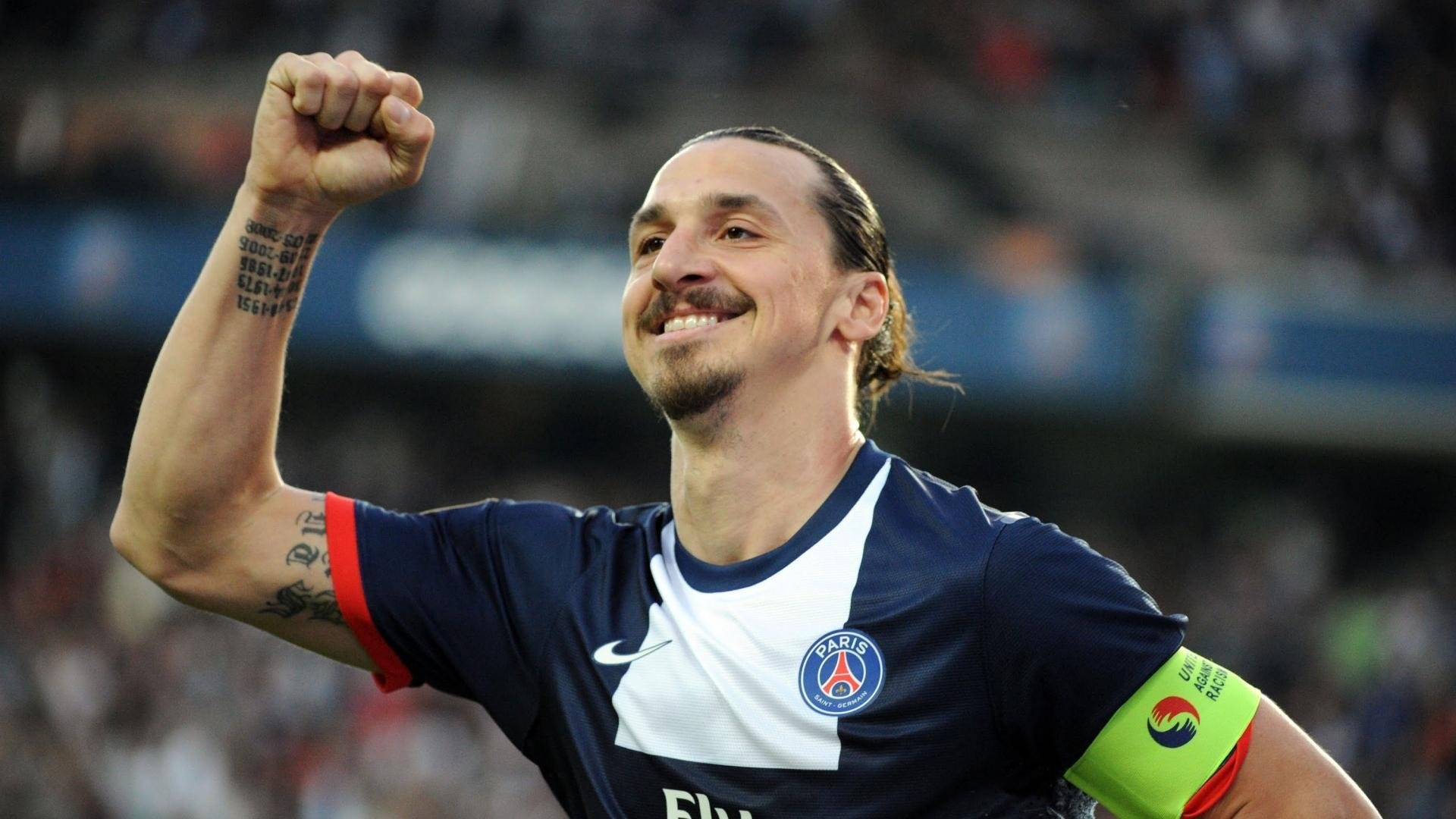 欧冠决赛巅峰对决,皇家马德里加时绝杀利物浦,第15次捧起大耳朵杯